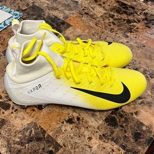 Nike Vapor Untouchable 3 football cleat. Wore for photos once NWOT